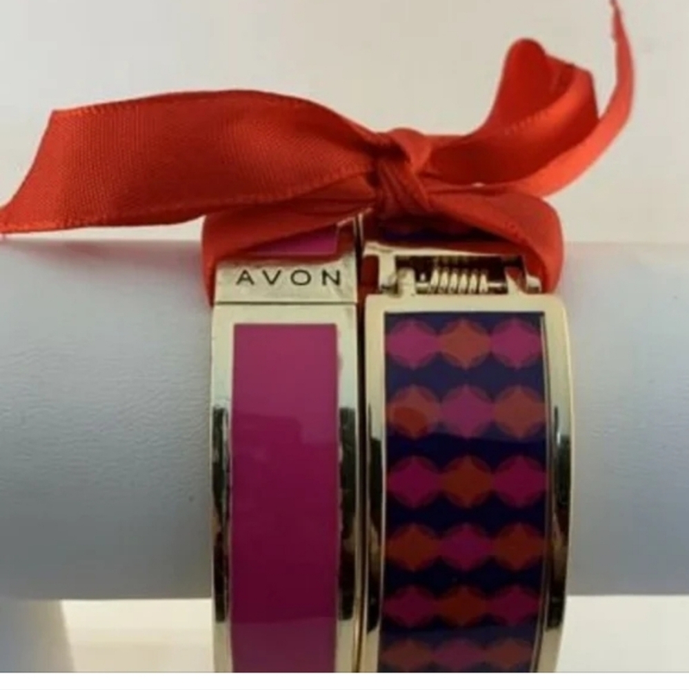 Avon Signature Collection Joyful Beautiful Bangle Set
